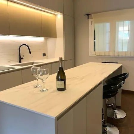 Bridge Apartment Carate Urio